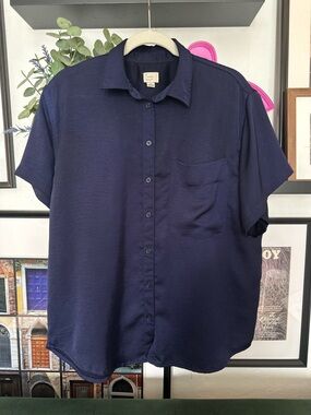 a new day Men's Short Sleeve Button-Up Shirt in Navy